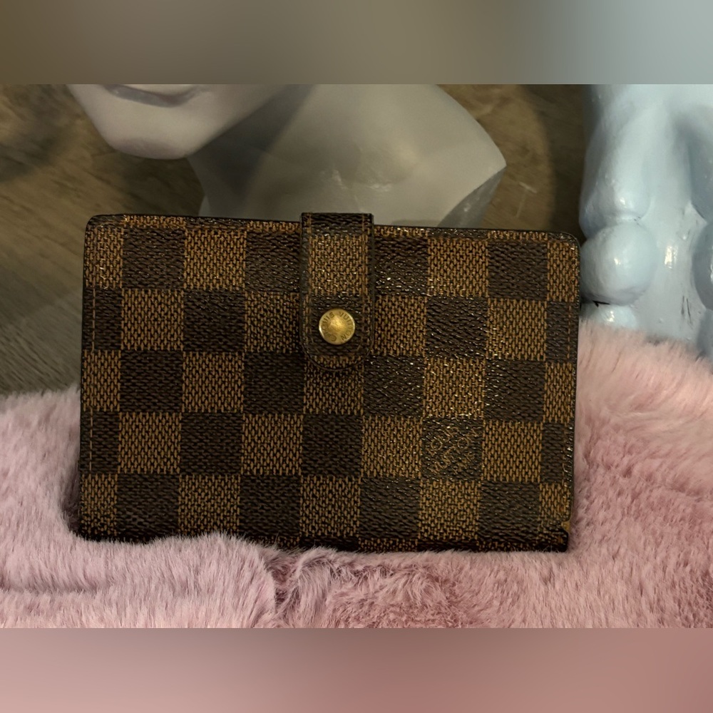 Authentic Louis Vuitton Damier Wallet